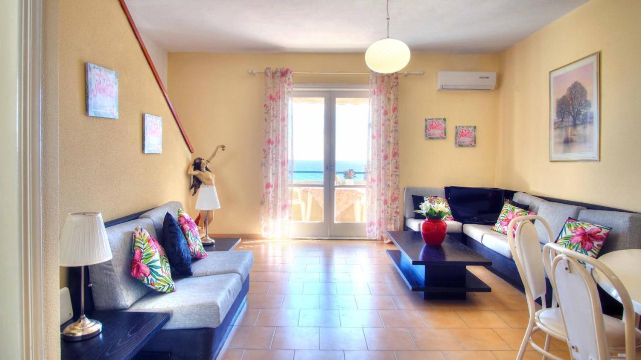 Sea View Maisonette Glyfada Beach ภายนอก รูปภาพ